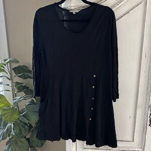 Jess & Jane Sz M Black Artsy Tunic Top Shirt Blouse Pocket Buttons Lagen